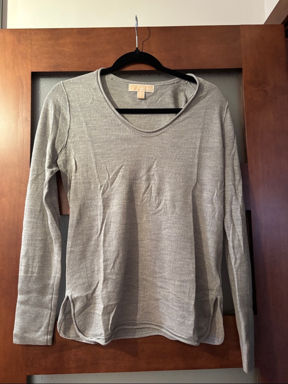 MICHAEL Michael Kors Light Gray Long Sleeve Crewneck Top